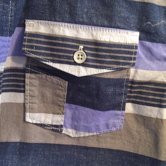 Volcom Button Down Shirt - Picture 1 of 4
